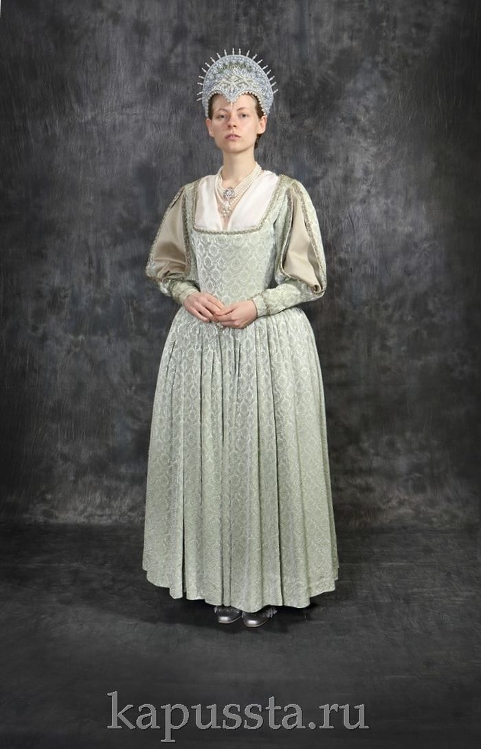 Женский костюм эпохи ренессанса