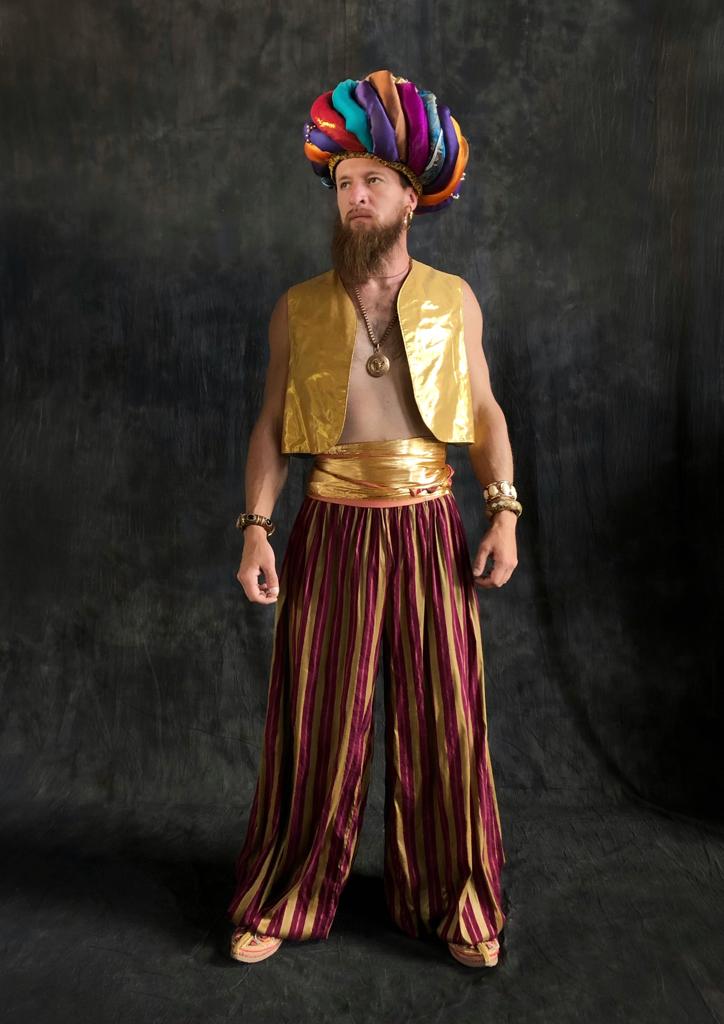Восточный мужской костюм с шароварами