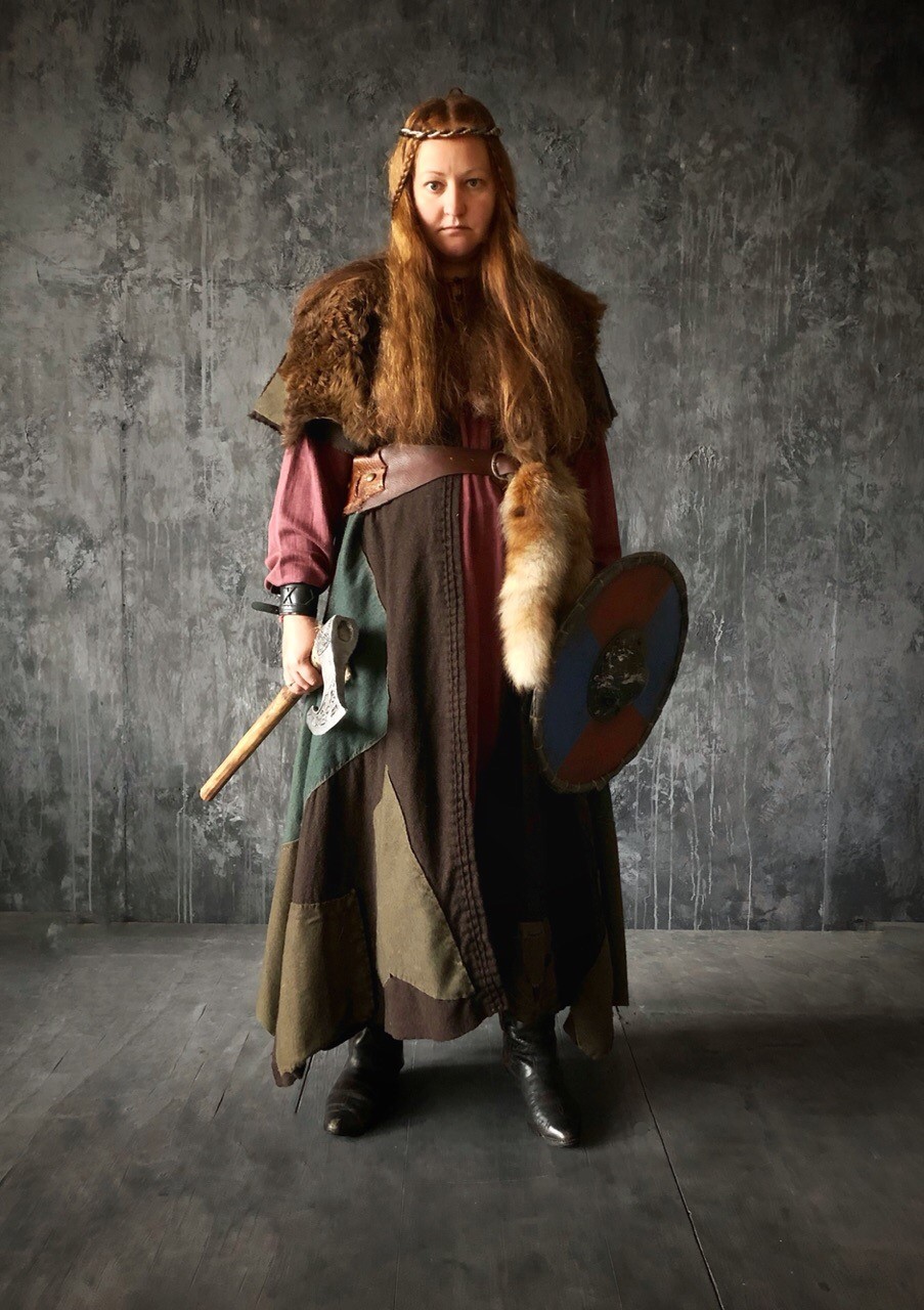 Фантазийный женский костюм эпохи викингов